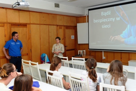 „Bądź bezpieczny w sieci”